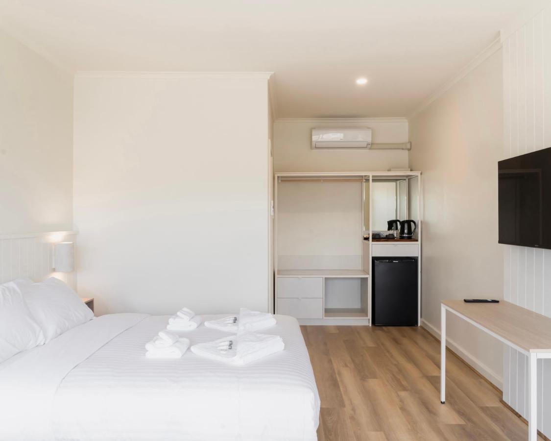 Port Broughton Hotel 外观 照片