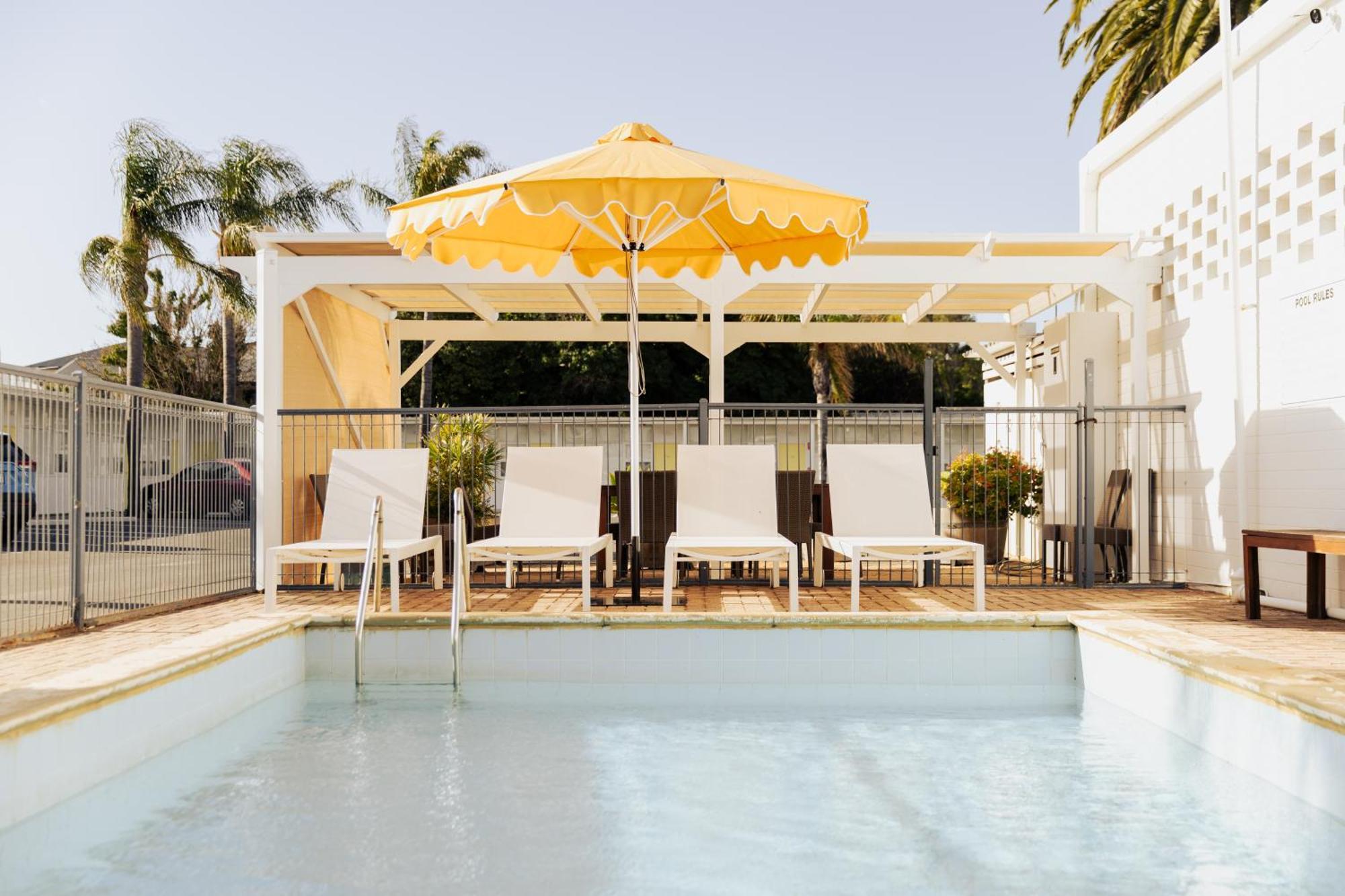Port Broughton Hotel 外观 照片