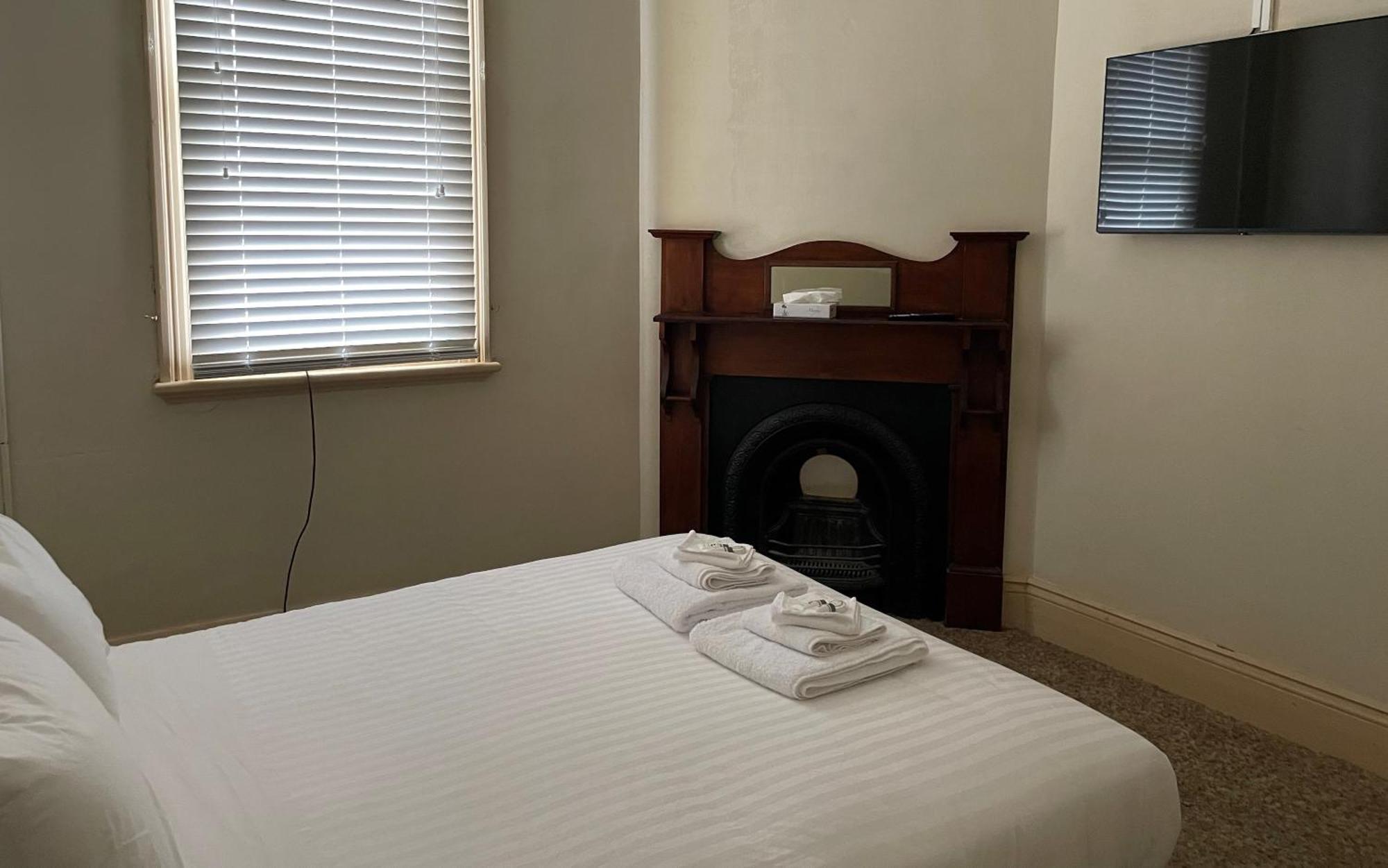 Port Broughton Hotel 外观 照片